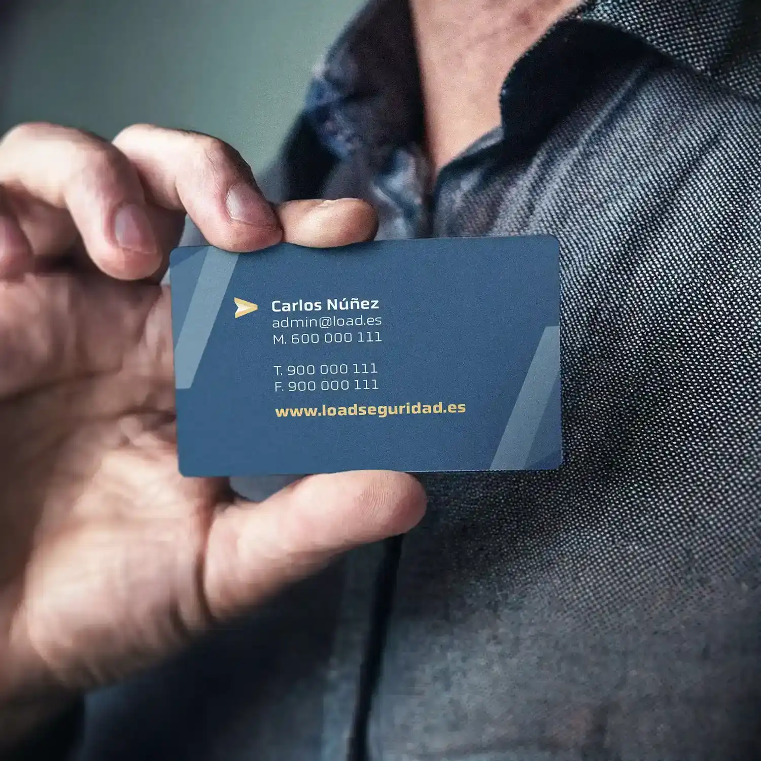load-sistemas-seguridad-restyling-papeleria-tarjeta-empresa-reverso