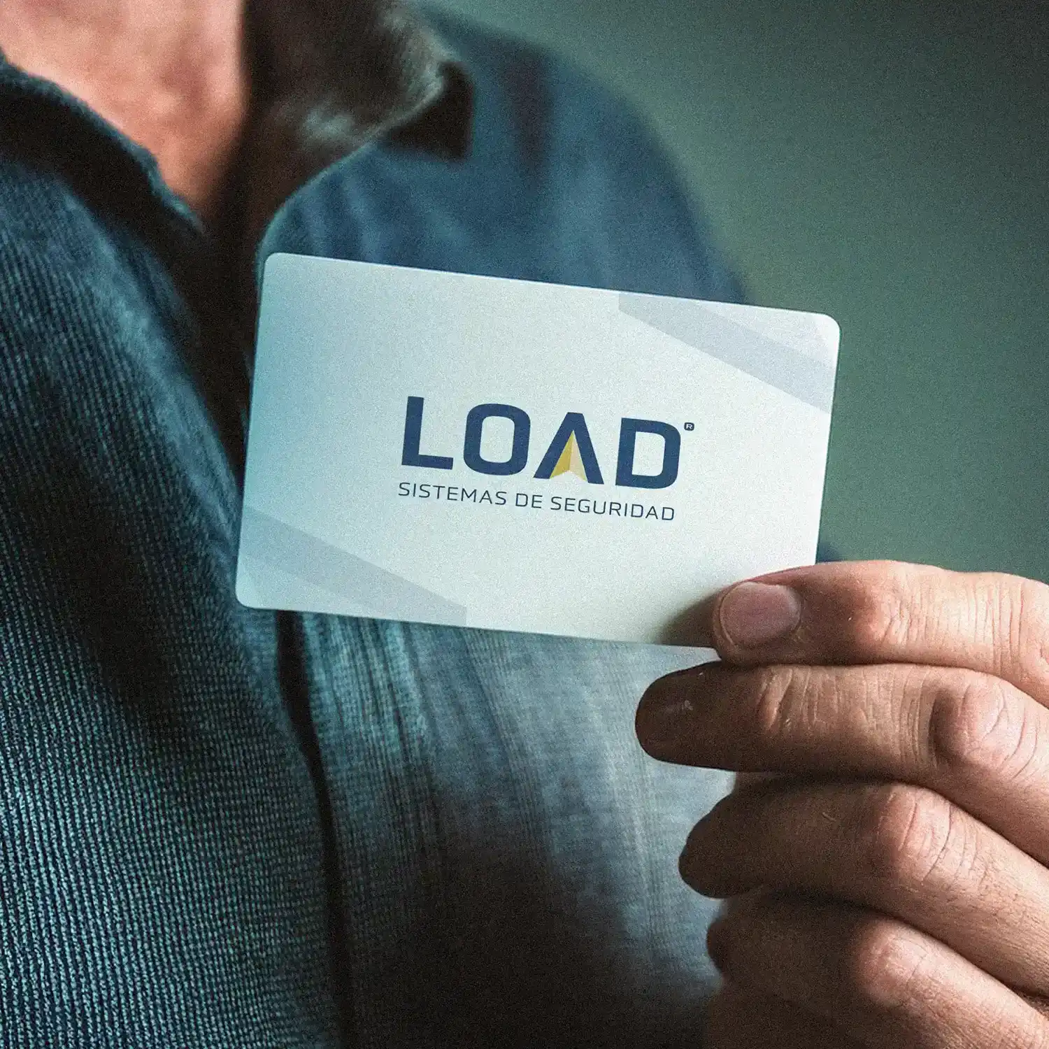 load-sistemas-seguridad-restyling-tarjeta-empresa-frontal